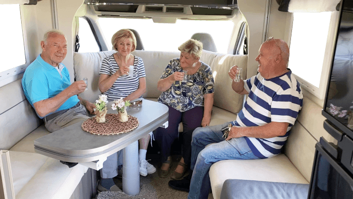 happylounge-das-cockpit-sofa-camper-4senioren happylounge-das-cockpit-sofa-camper-senioren
